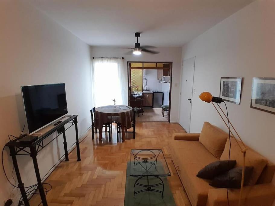 Acogedor 1br En Bs. As. Centro Apartment